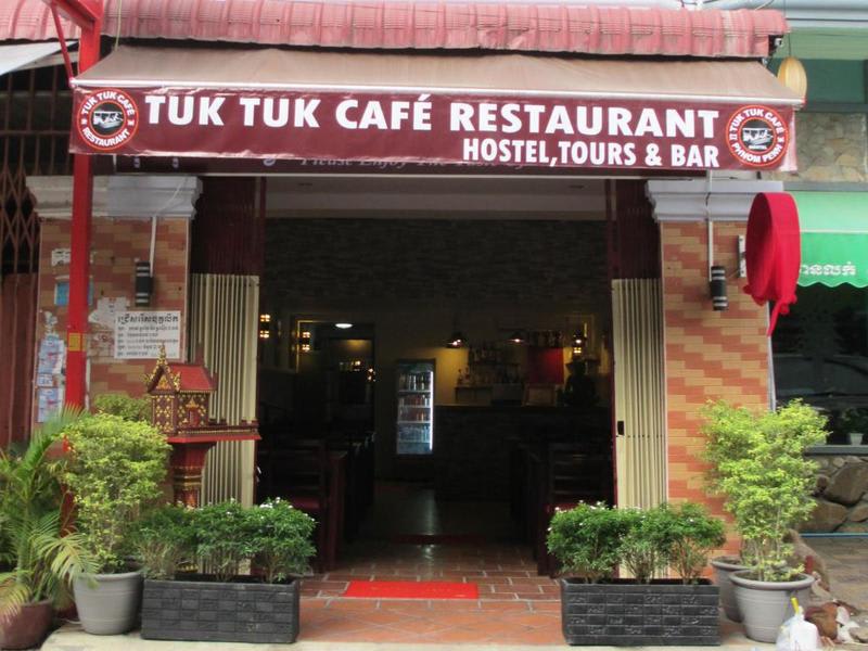Tuk Tuk Hostel