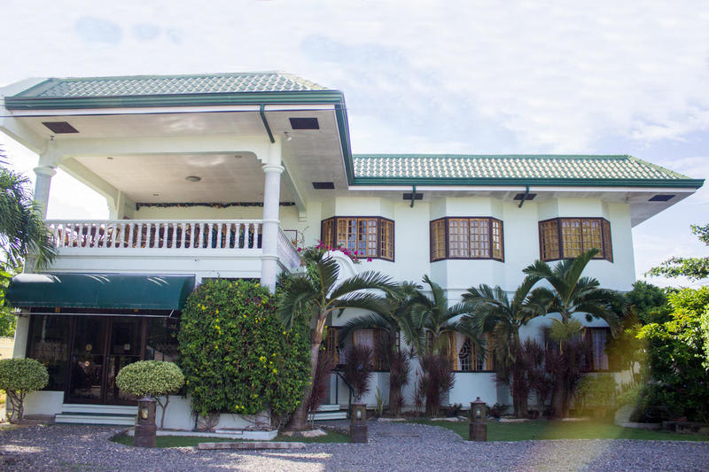 Citadel Alona Inn