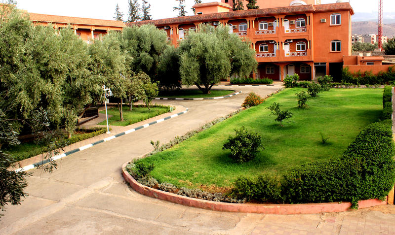 Hotel al Bassatine