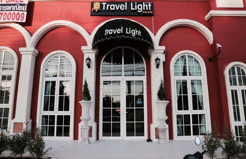 Travel Light Hostel Pattaya