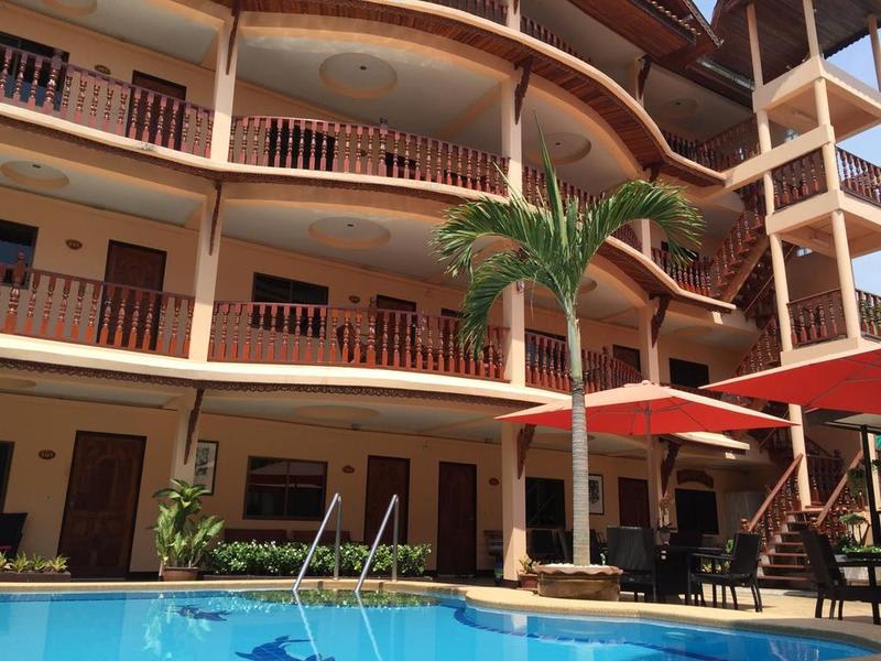 Phratamnak Inn