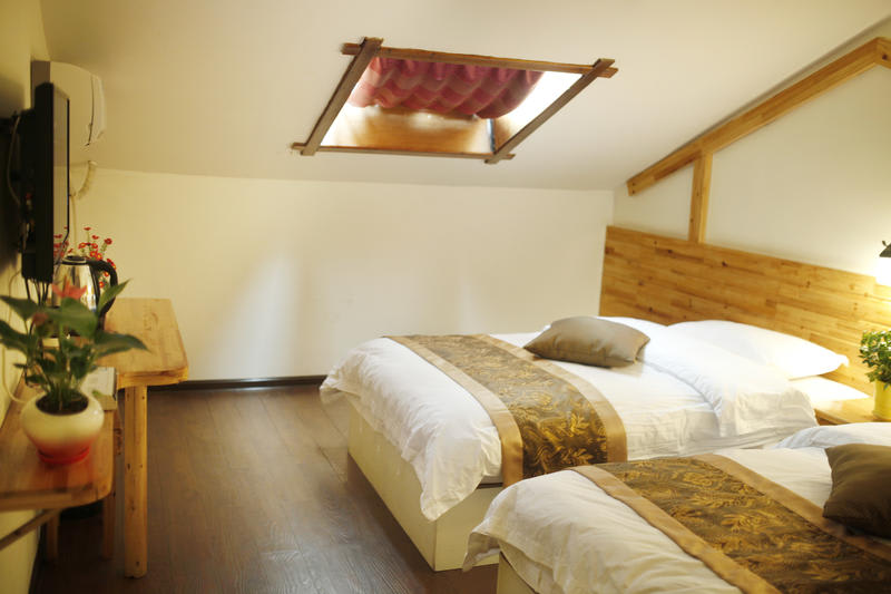 Wulingyuantu Youth Hostel
