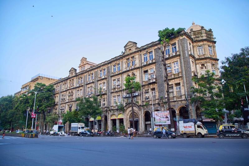 Empire Royale Hotel