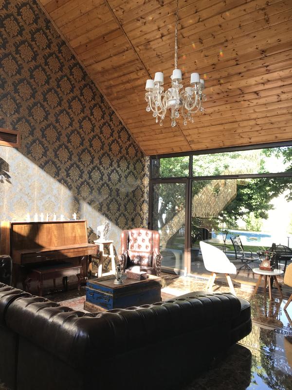 Parnian Garden Villa