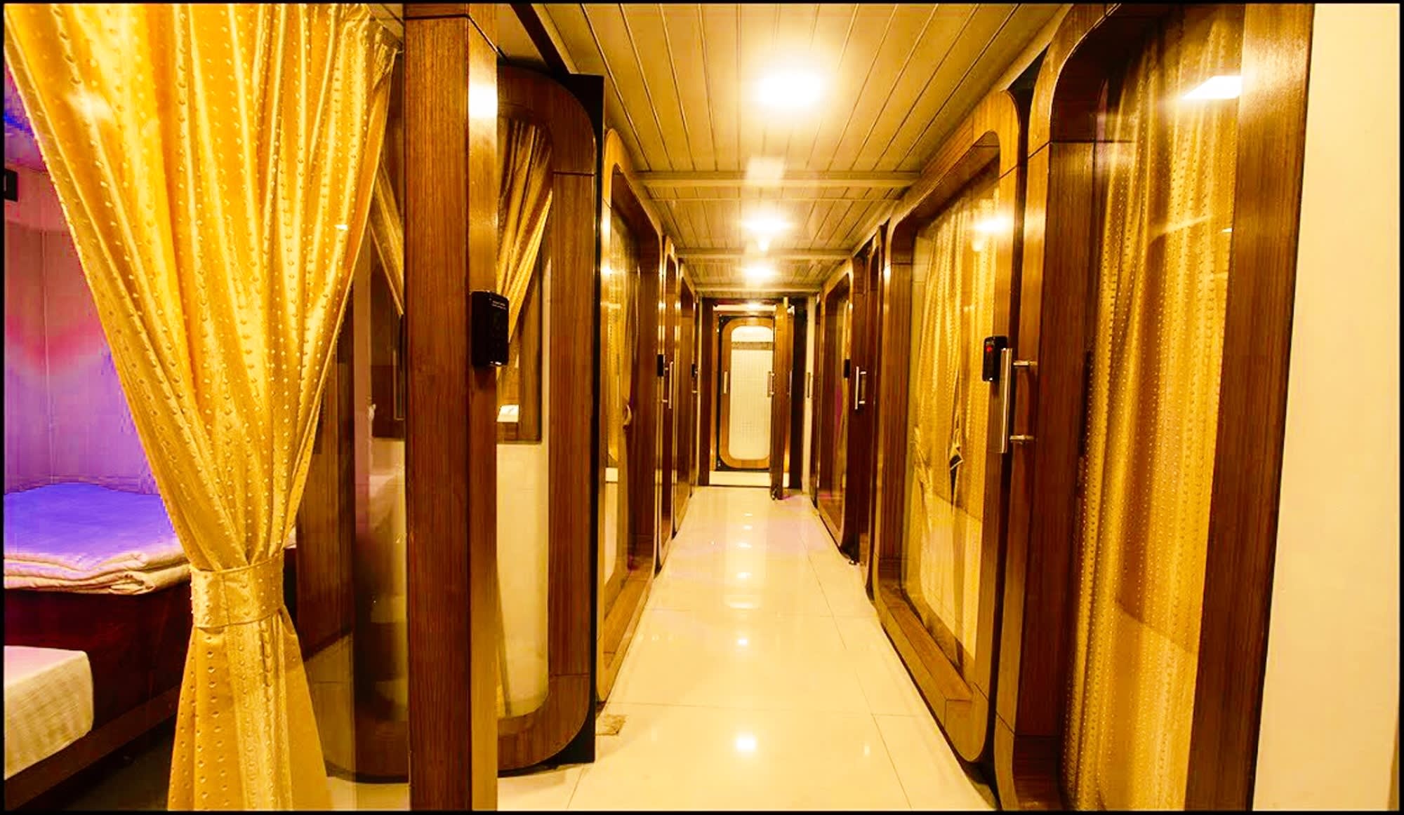 Qubestay Airport Capsule Hotel & Hostel, Mumbai - 2020 Prices & Reviews - Hostelworld