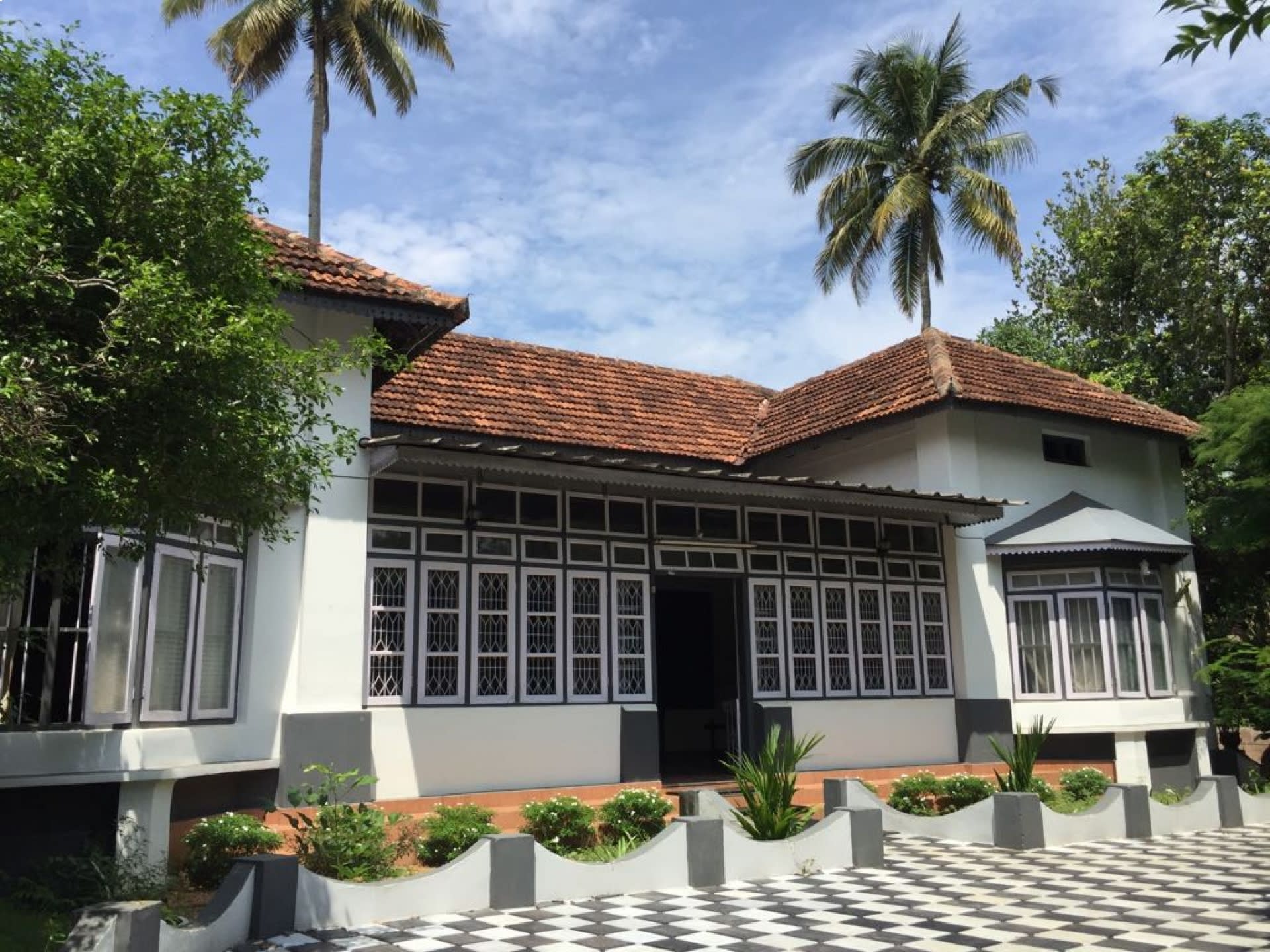 Deja Vu Heritage Beach Bungalow in Alleppey, India - Book B&B's with ...