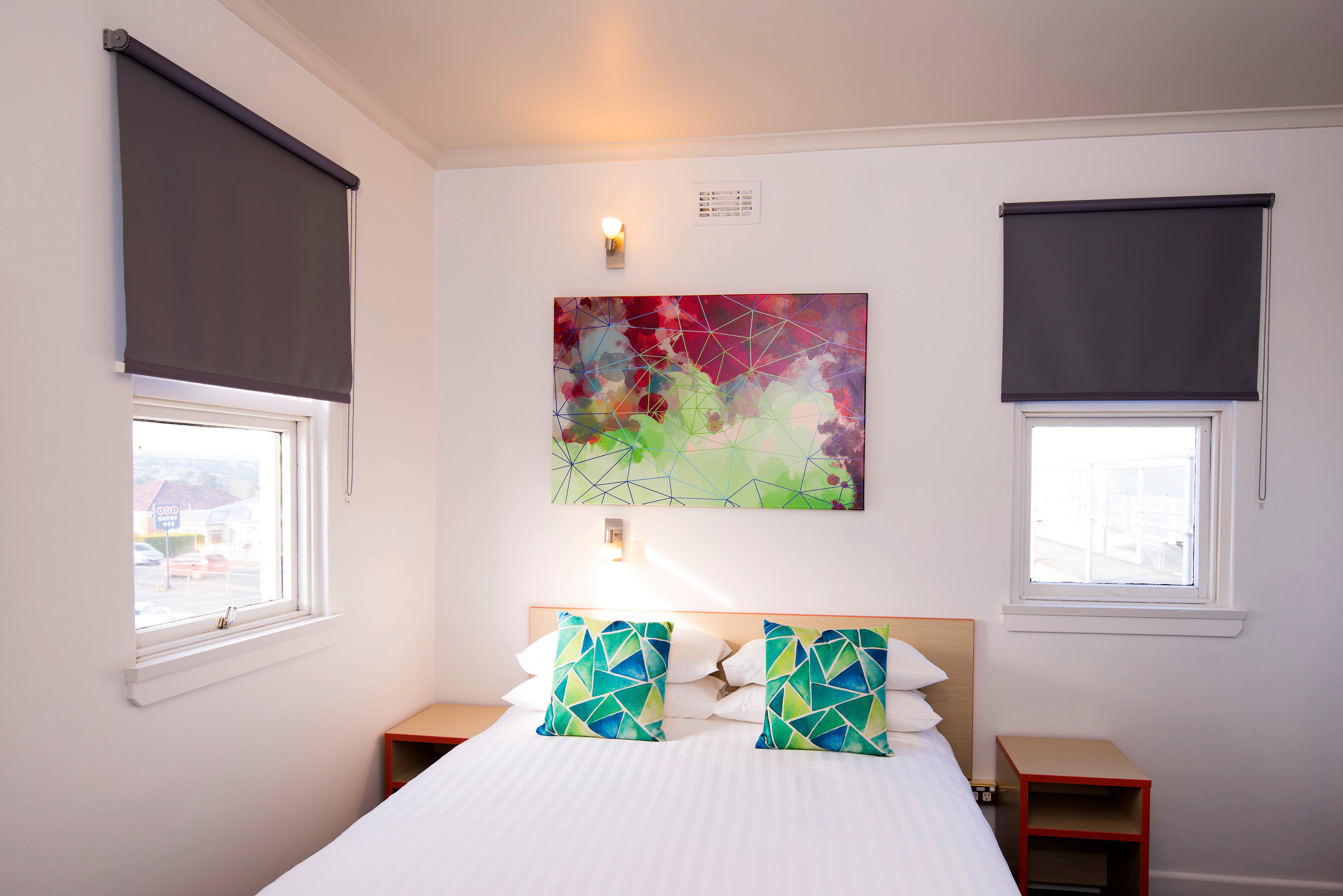 Mowbray Hotel in Launceston, Australia Book Budget Hotels with