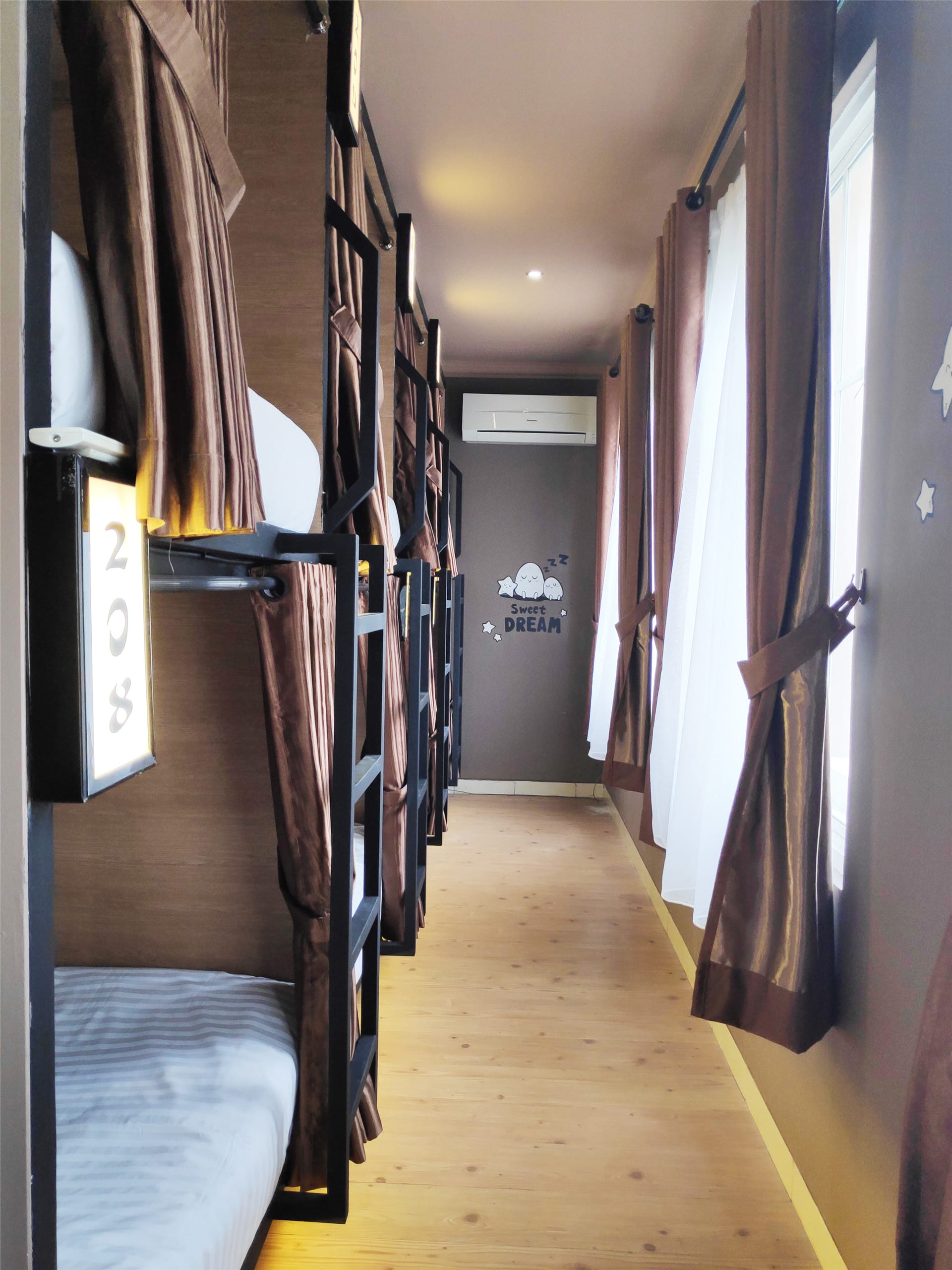 VK Pods Jakarta @PIK, Jakarta - 2020 Prices & Reviews - Hostelworld