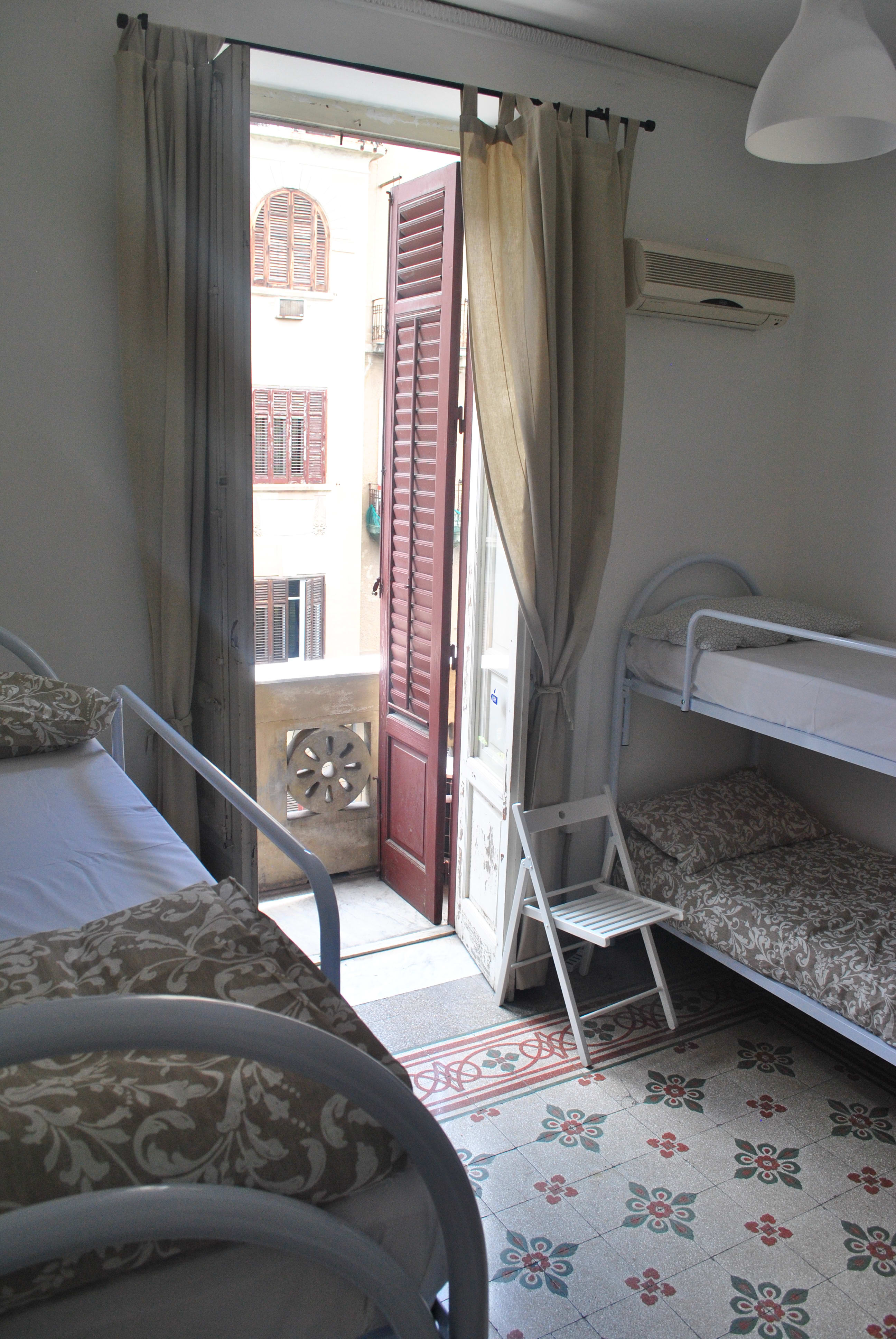Sunrise Hostel Rooms Palermo 2021 Prices Reviews Hostelworld