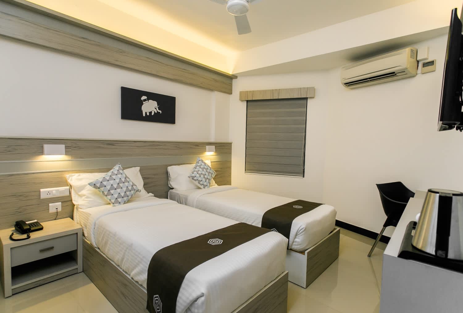 Sapphire Club Metro in Cochin, India Find Cheap Hostels and Rooms at
