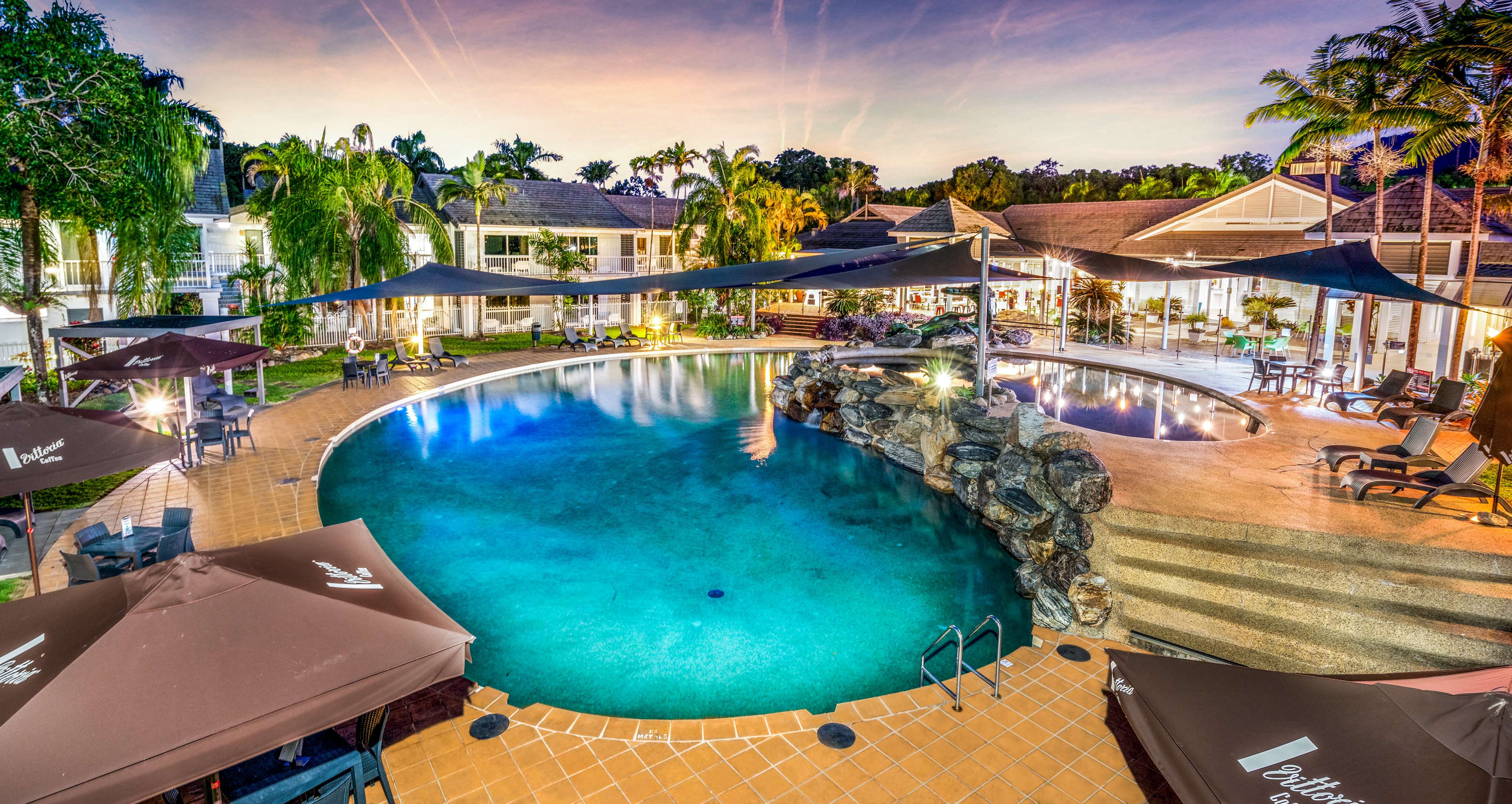 Hotel Grand Chancellor Palm Cove in Palm Cove, Australia Book Budget Hotels with