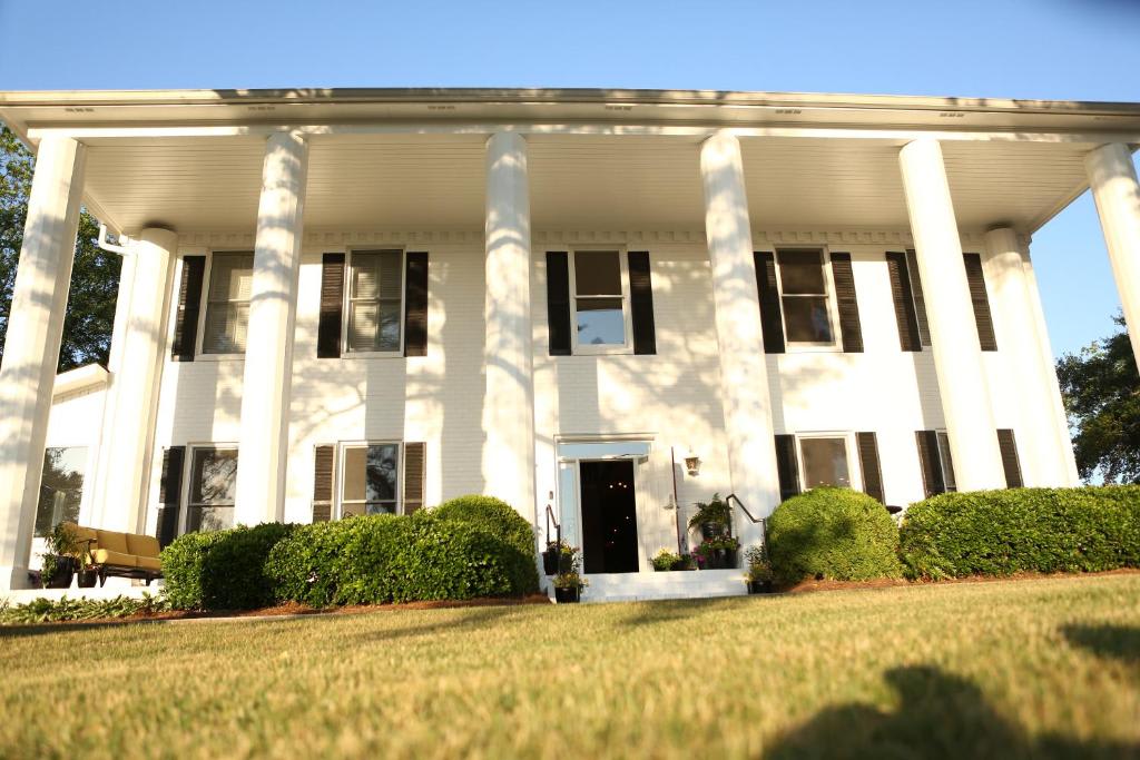 Stone Mountain Manor, Atlanta 2024 Prices & Reviews Hostelworld