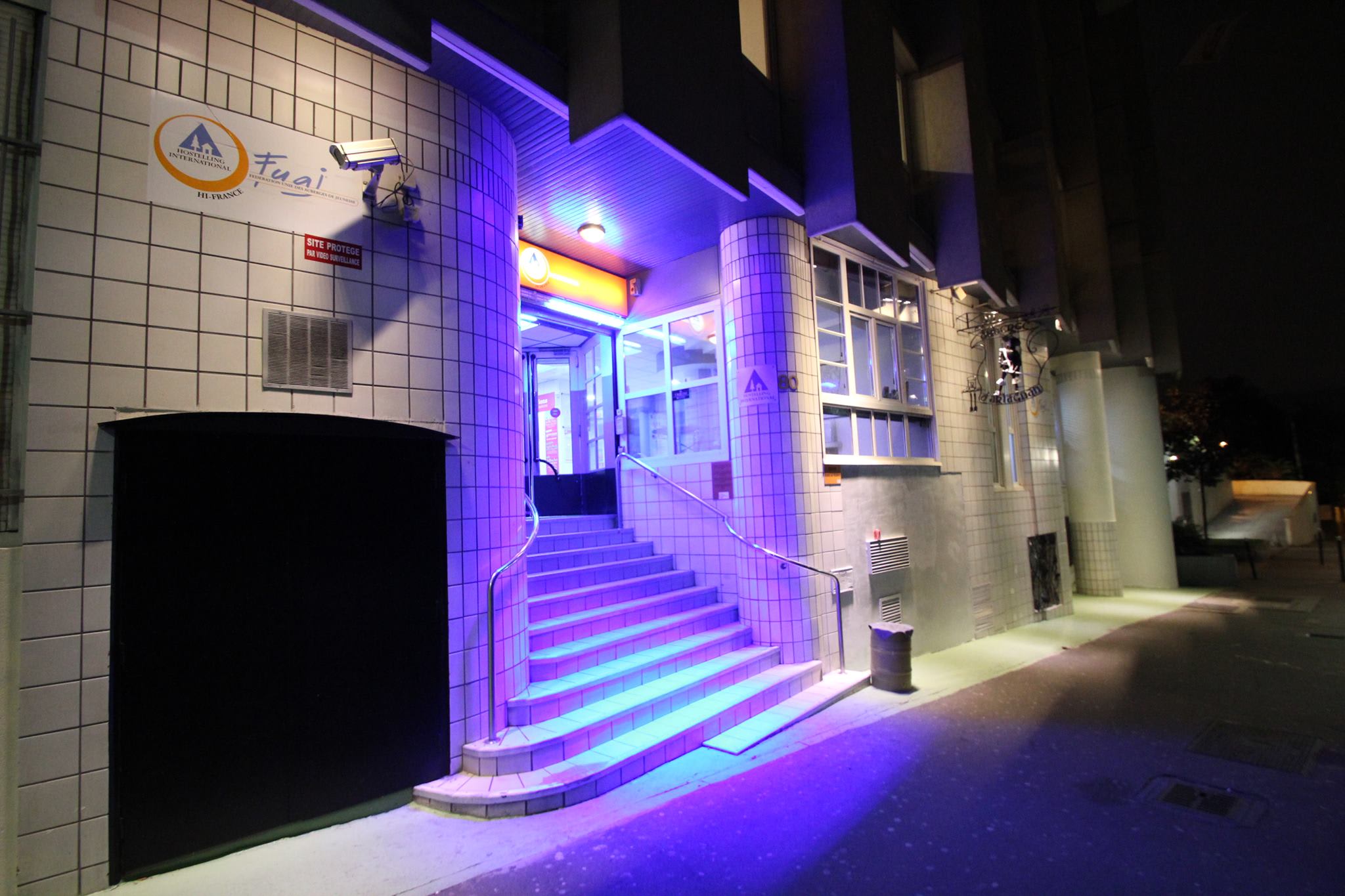 Auberge de Jeunesse HI Paris Le d'Artagnan París - 2024 Precios y ...