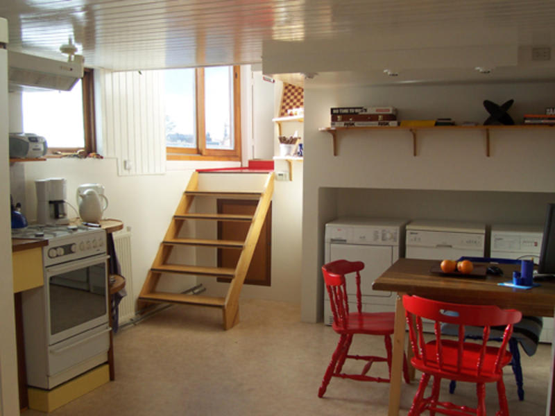 Antonia Houseboat