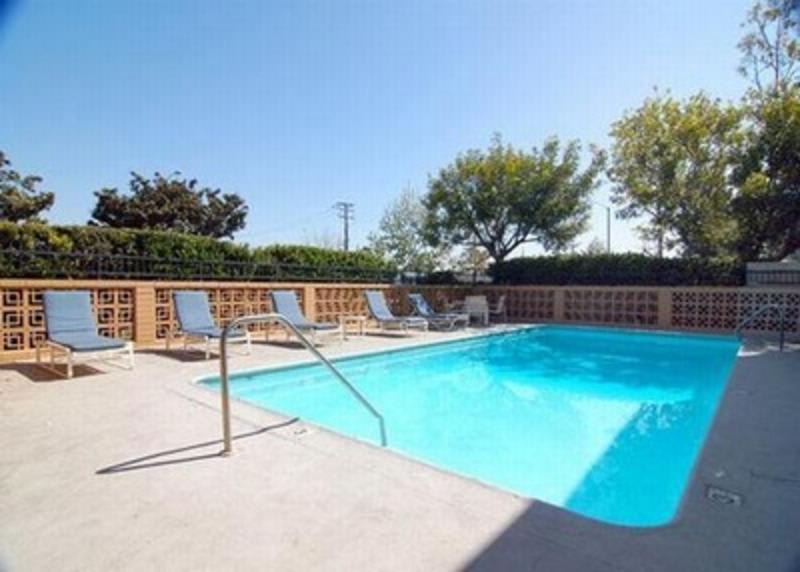 Anaheim Executive Inn & Suites