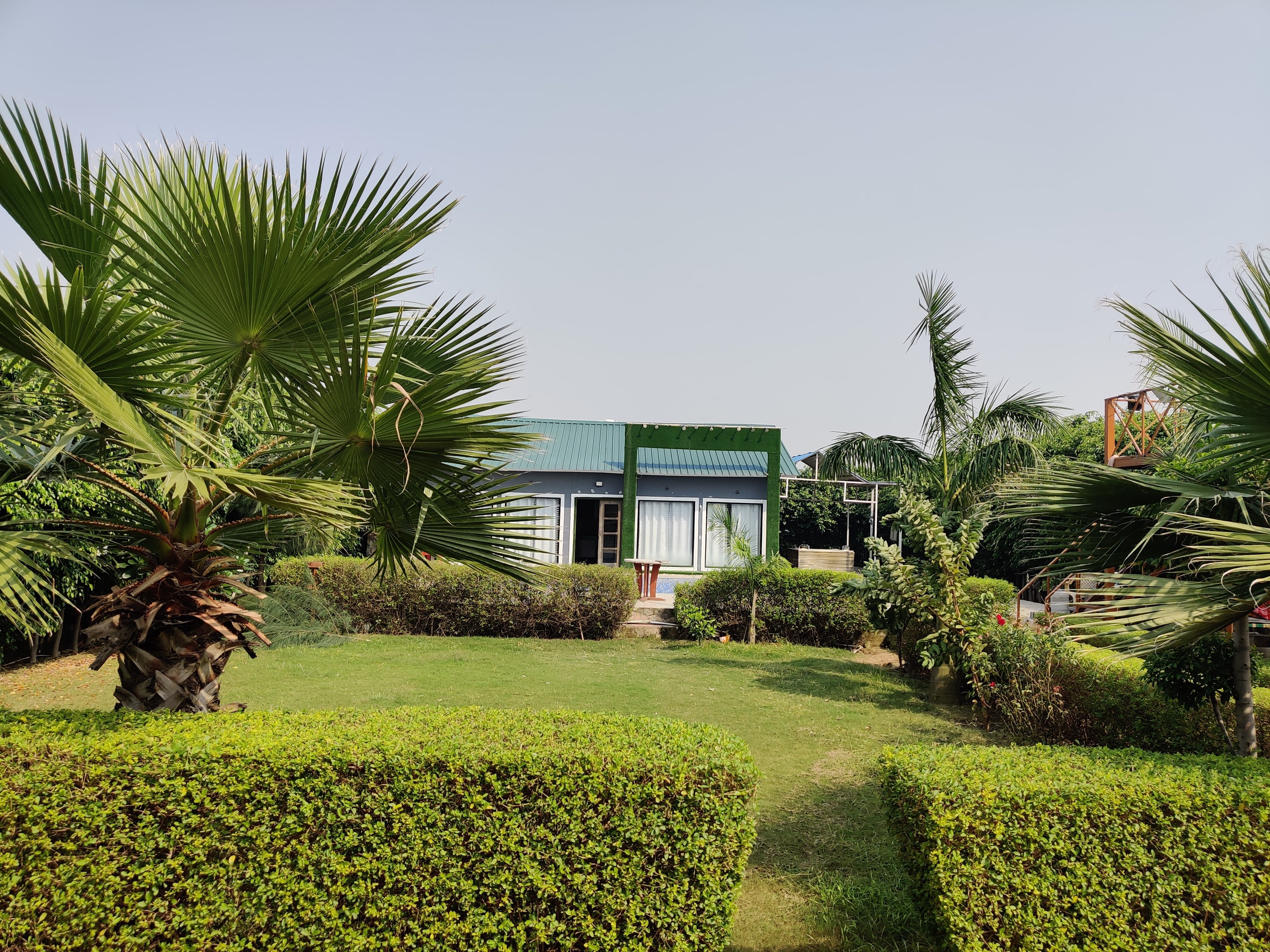 SD Royal Farm Noida in Noida, India - Find Cheap Hostels and Rooms at ...