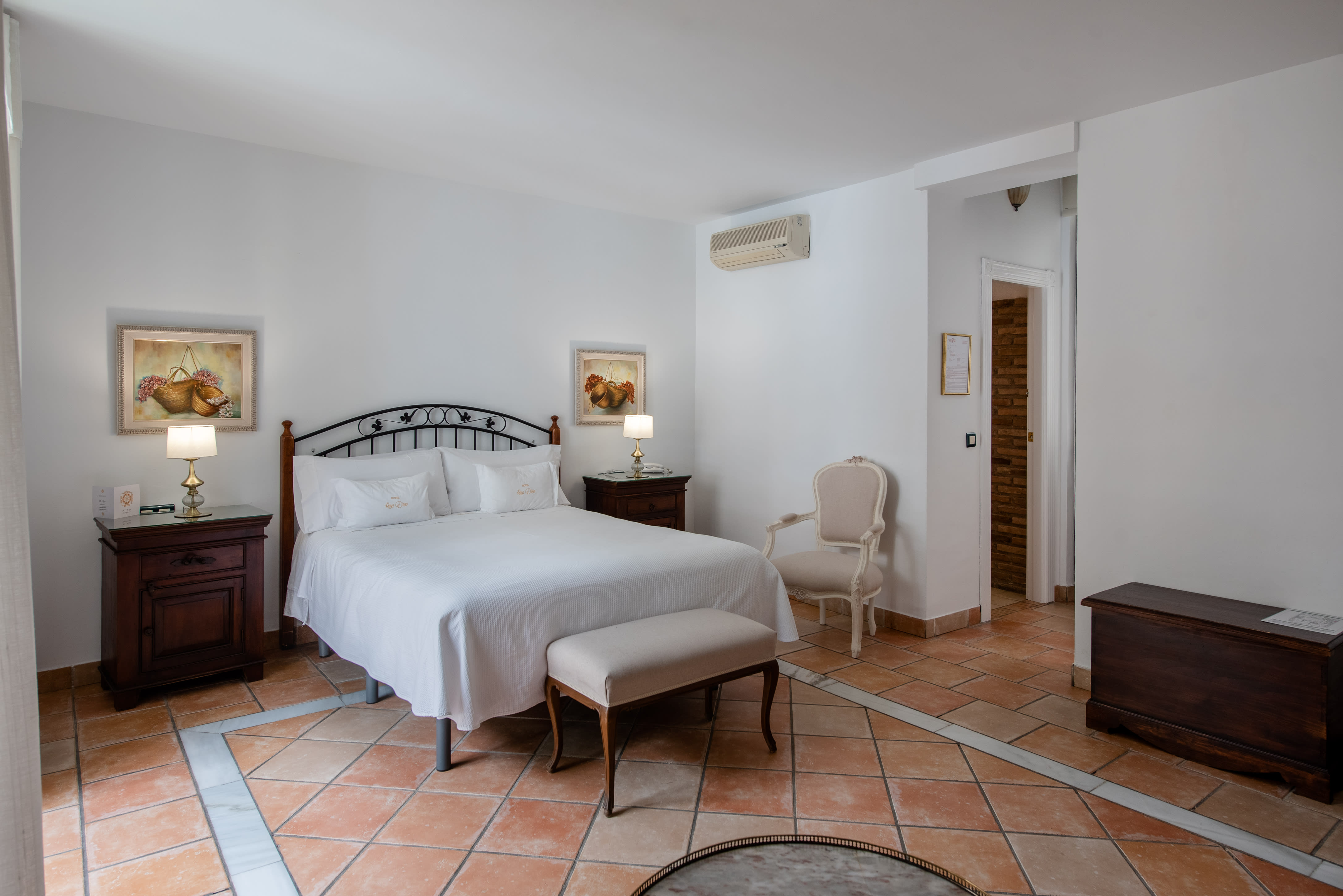 Hotel Rosa de Oro, Granada - 2024 Prices & Reviews - Hostelworld