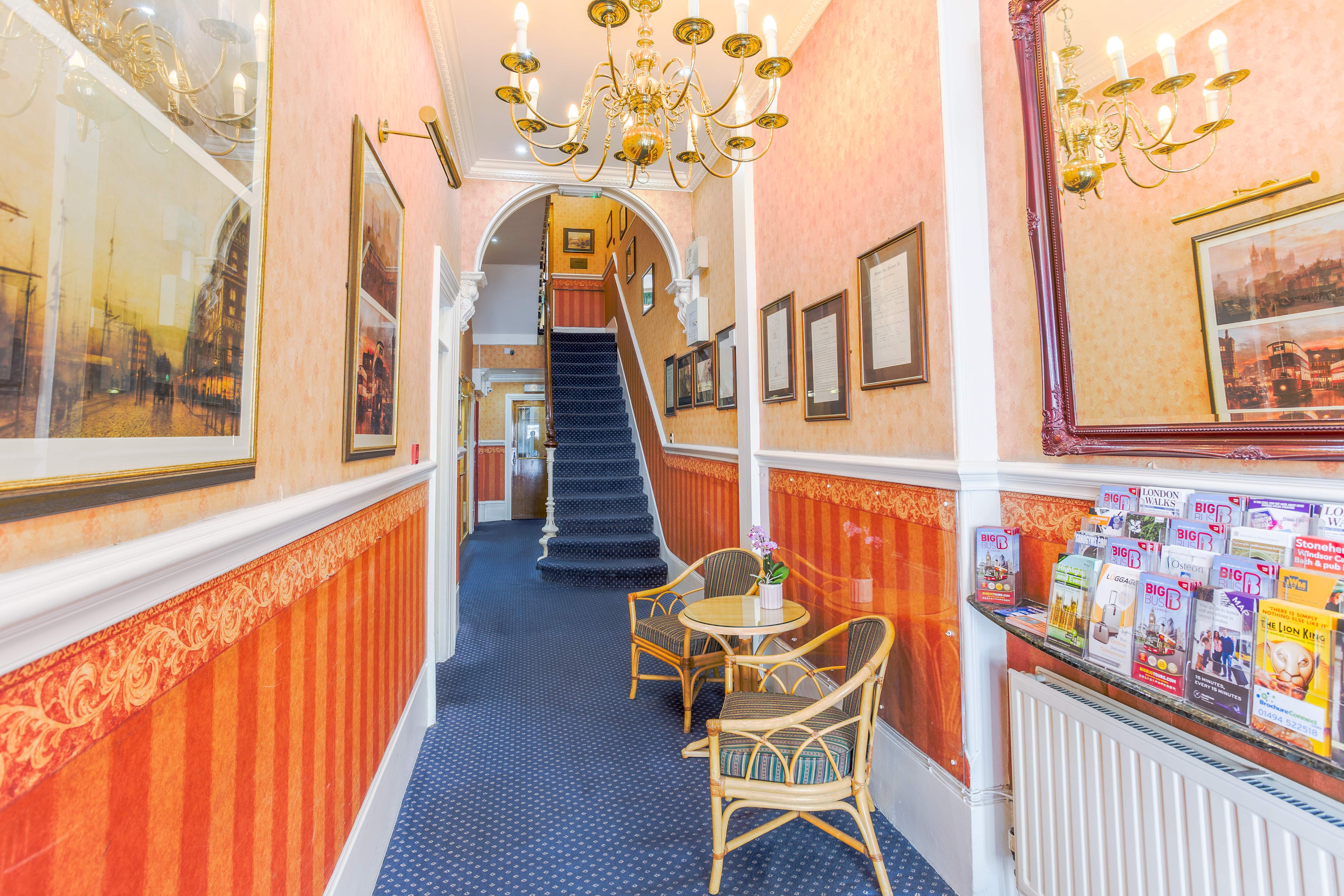 London Town Hotel