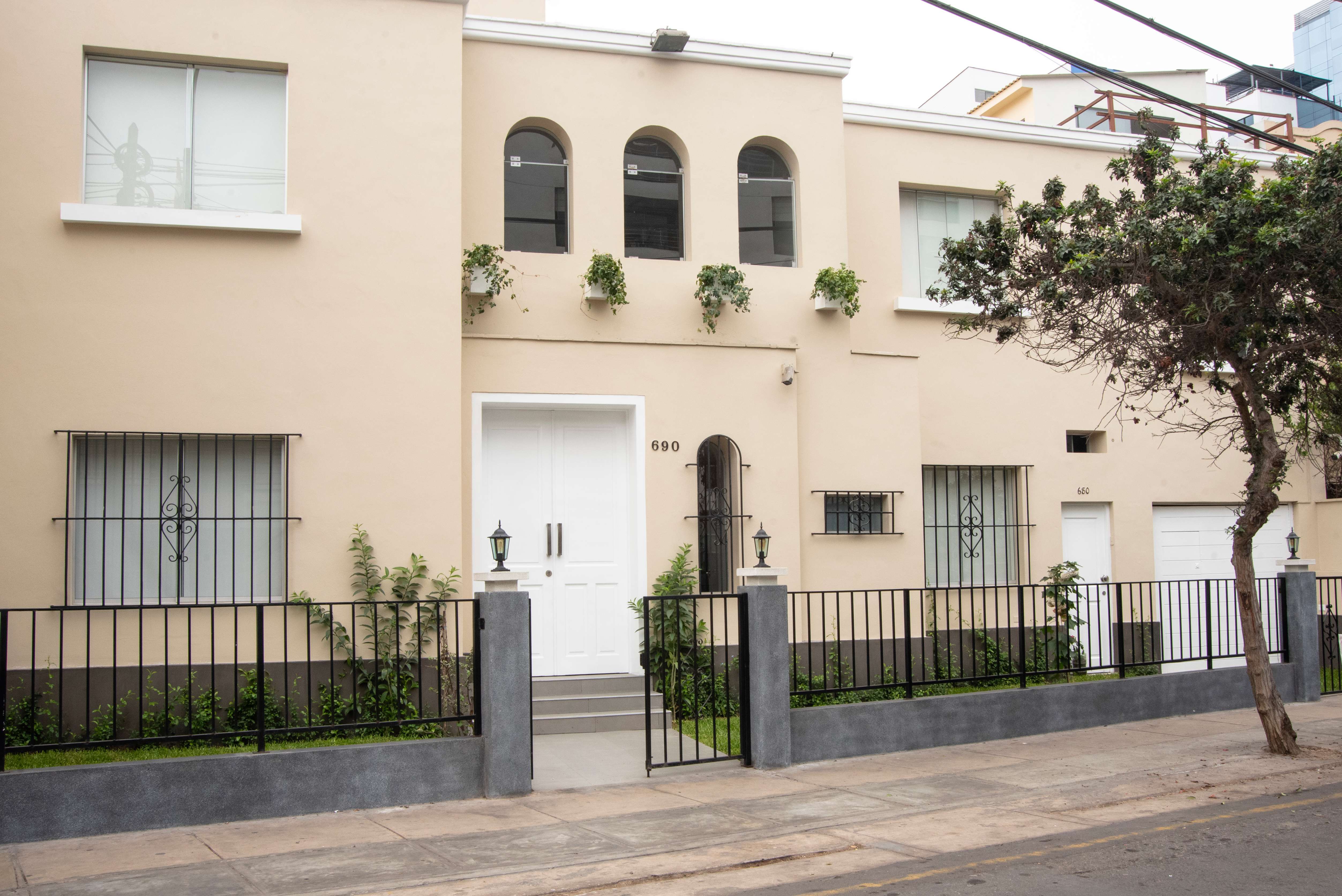 Lima Atelier in Lima, Peru Find Cheap Hostels and Rooms at