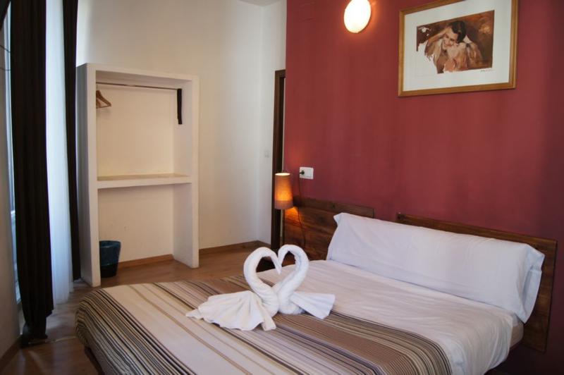 A Nuestra Senora de la Paloma, Madrid - 2024 Prices & Reviews - Hostelworld