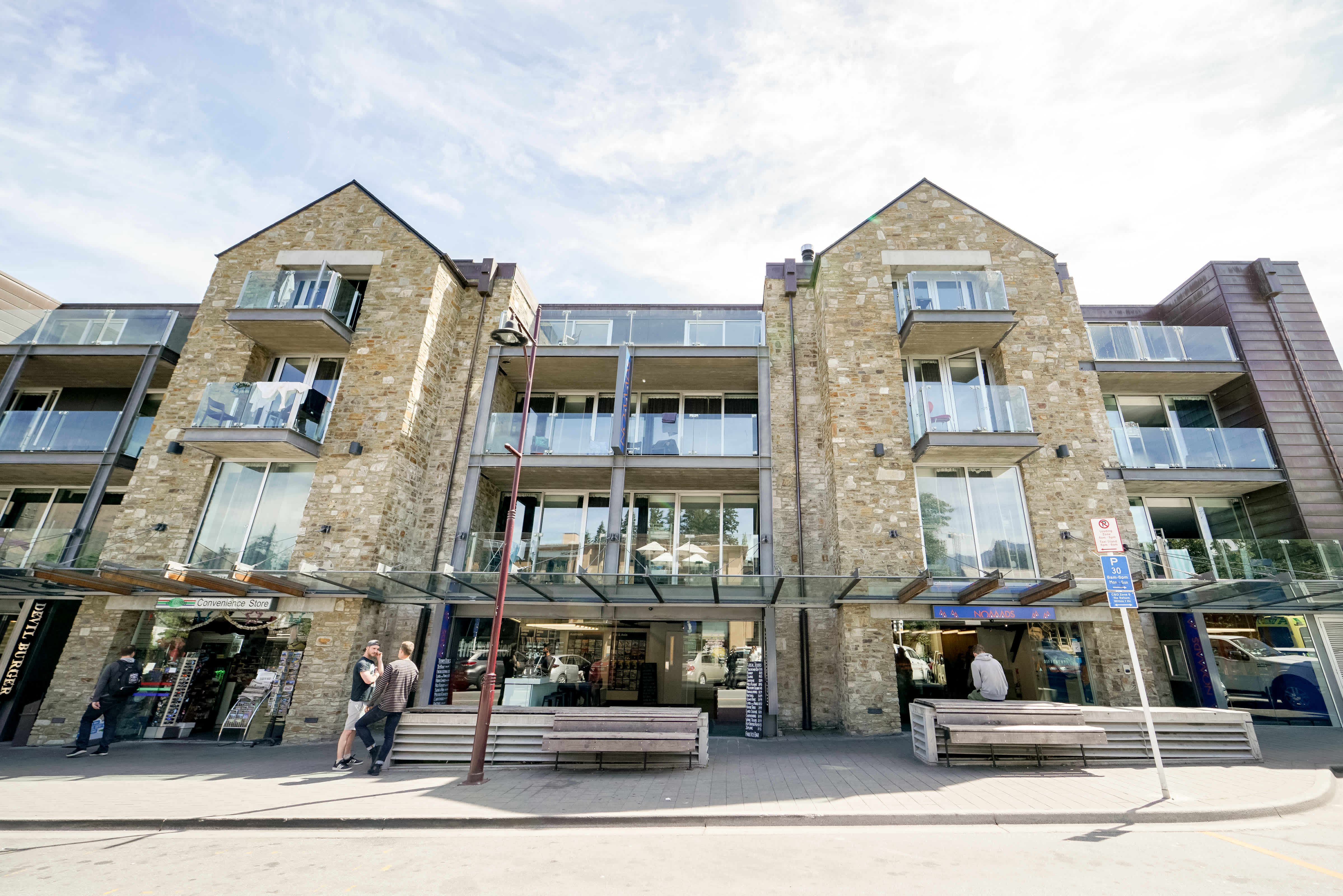 Nomads Queenstown, Queenstown 2024 Prices & Reviews Hostelworld