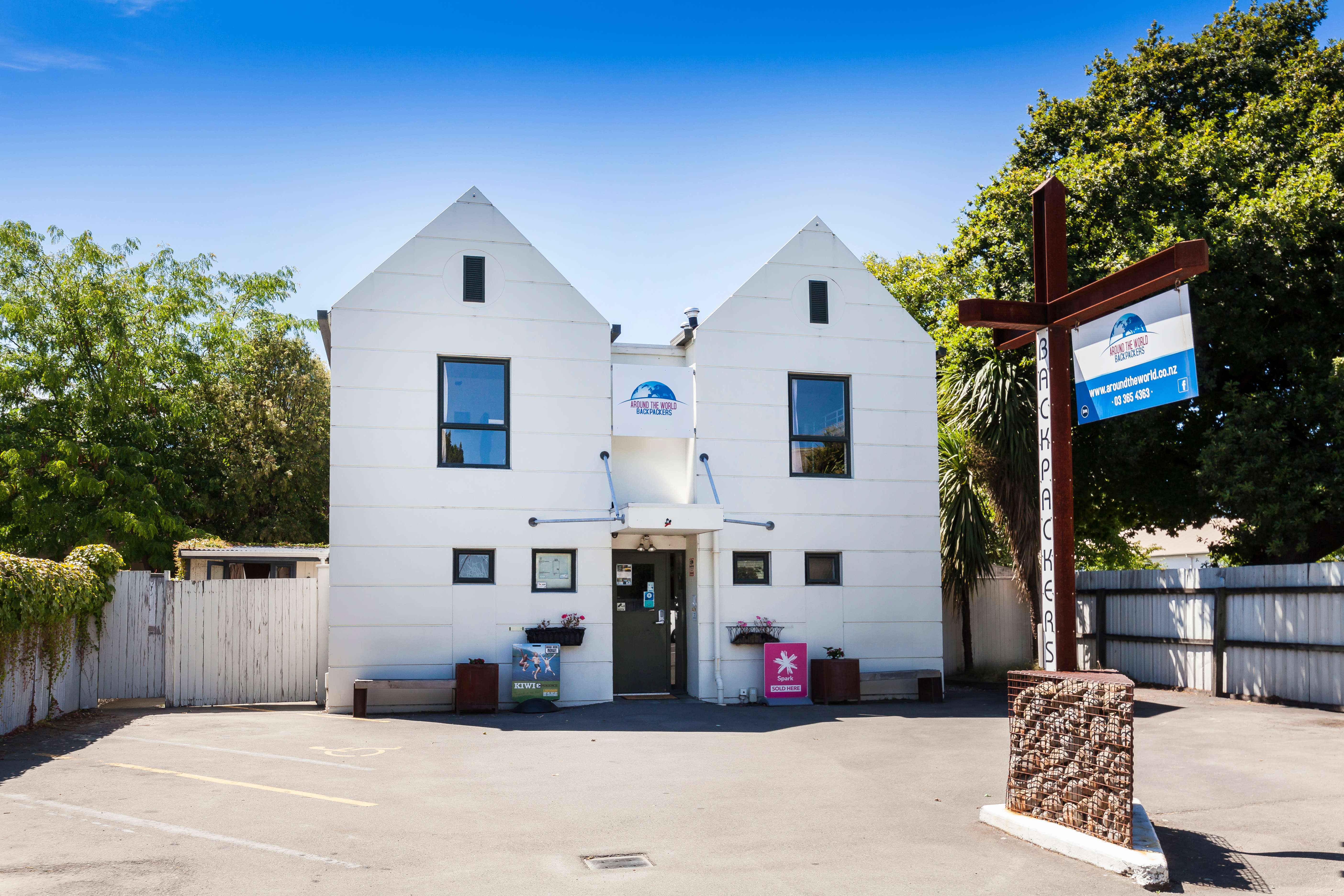 Around The World Backpackers, Christchurch 2021 Prices & Reviews