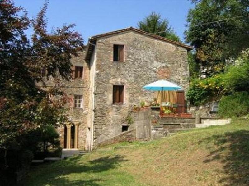 Organic B&B Il Melograno Nano In Barga, Italy - Find Cheap Hostels And ...