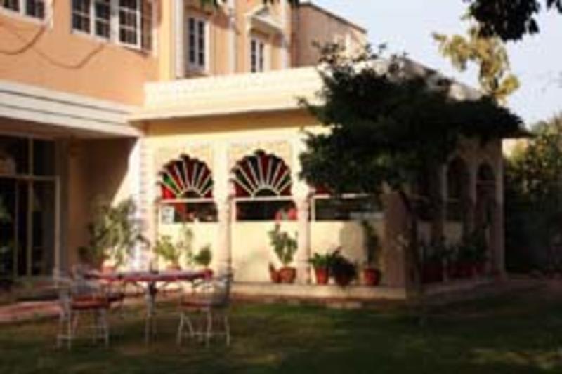 Anuraag Villa