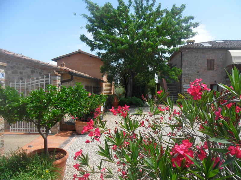 Fullino Nero Rooms and Apartments