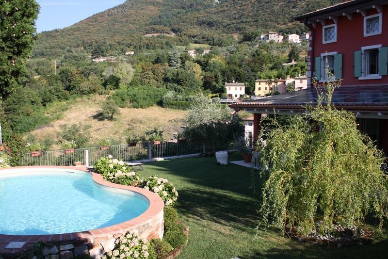 B&B Poggio Caiar In Lake Garda, Italy - Book B&B's With Hostelworld.com