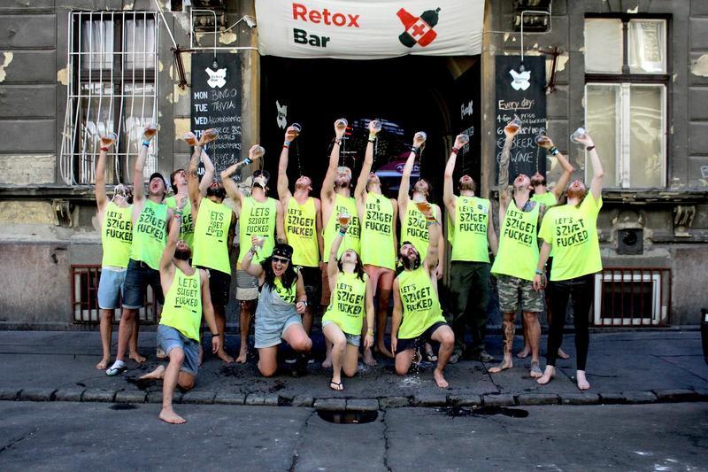 Retox Party Hostel