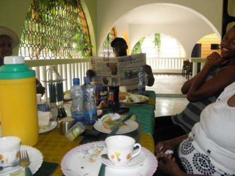 Leinmach House and Backpackers, Nyali