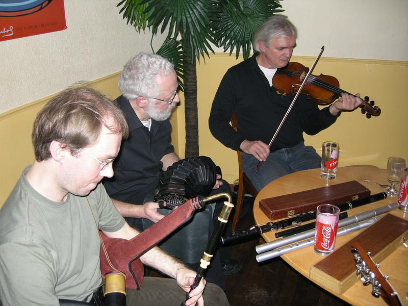 Hirschen Backpacker-Hotel & Pub