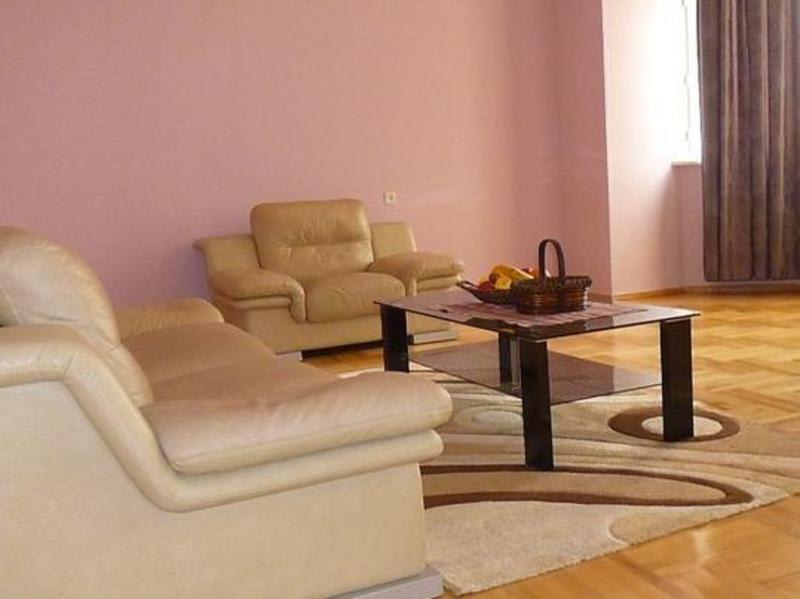 Comfortable 2BR Apartment in Tbilisi, Find Cheap Hostels and