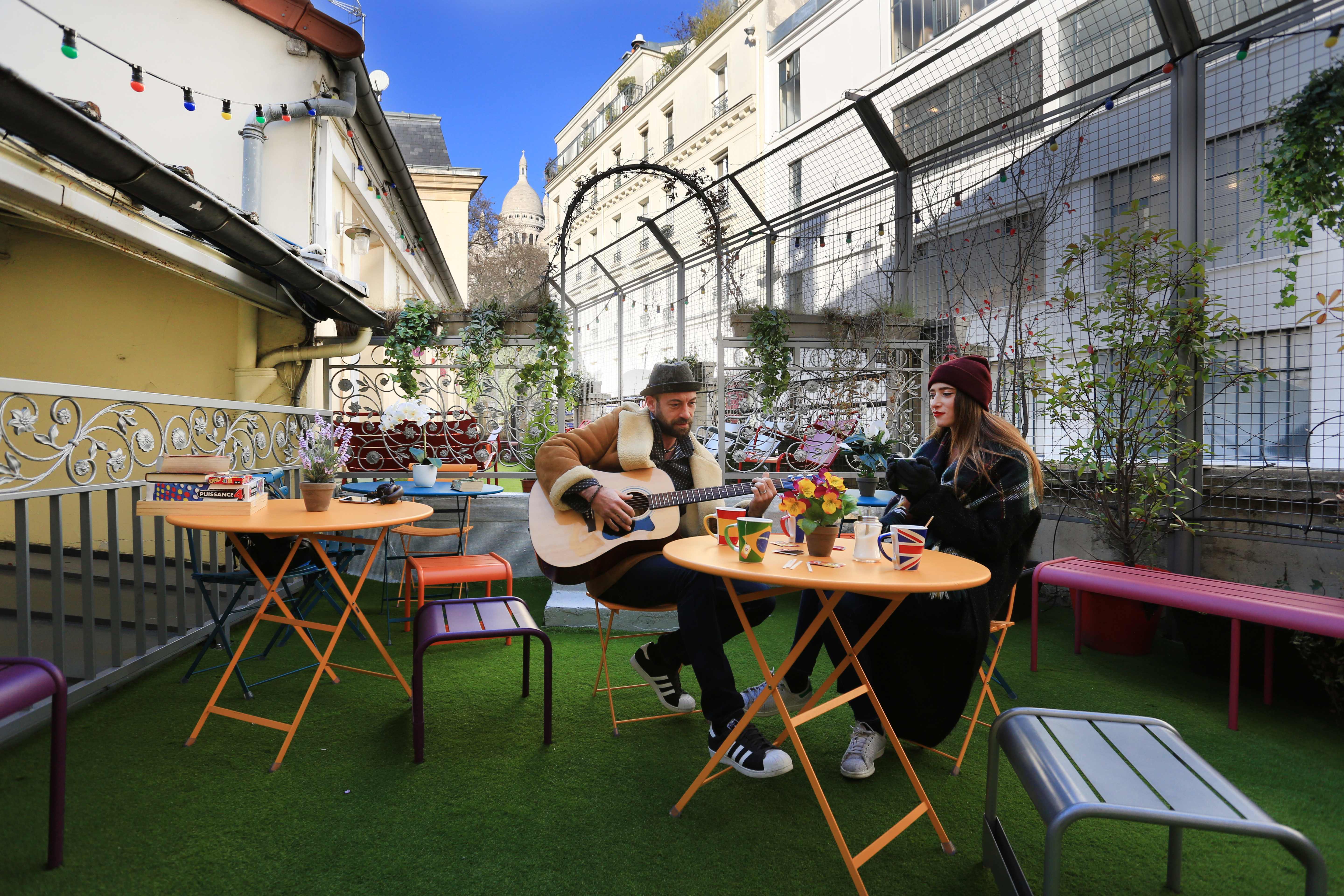 Le Village Montmartre by Hiphophostels