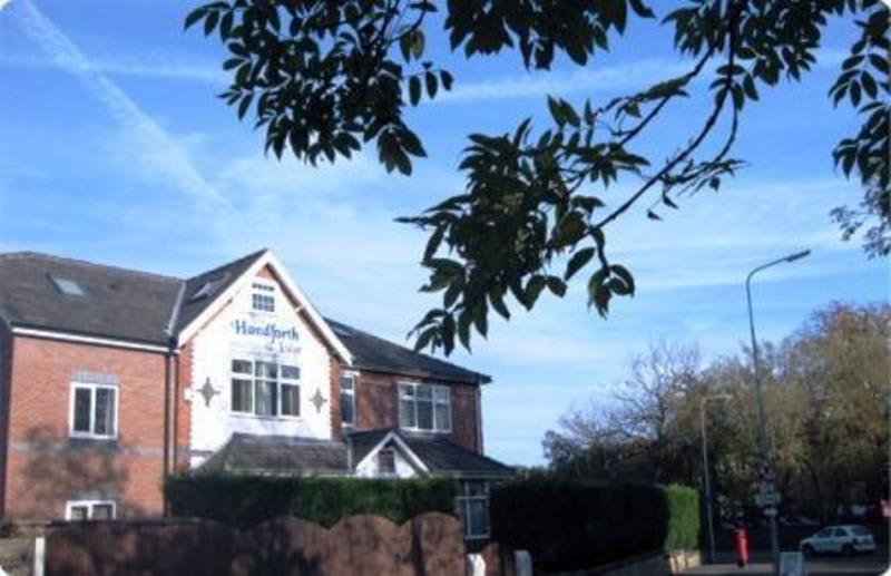 The Handforth Lodge in Manchester, England Book B&B's with