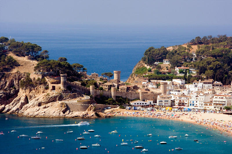 Mana Mana Hostel, Tossa de Mar - 2024 Prices & Reviews - Hostelworld