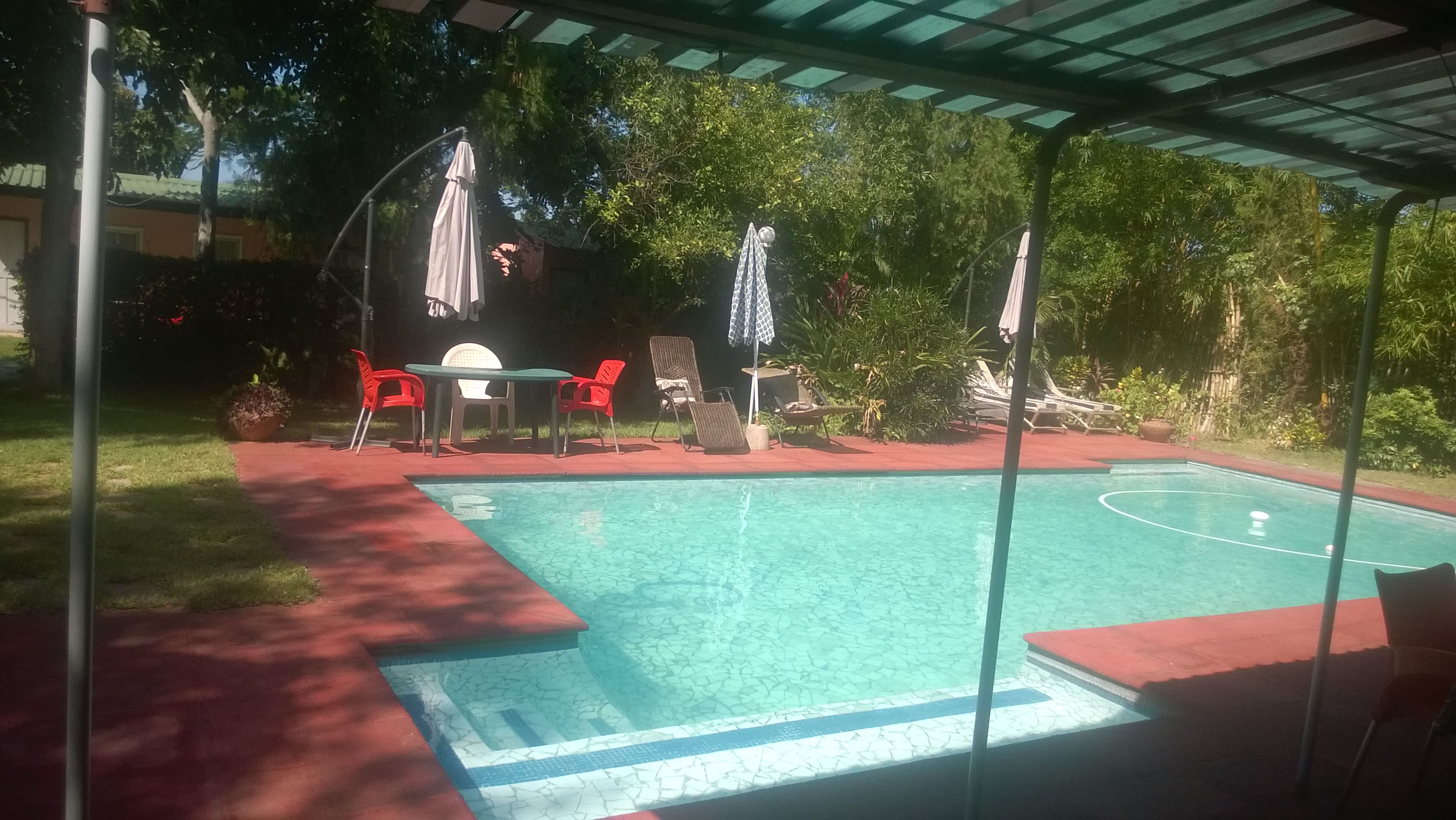 Gloria's Bed & Breakfast in Livingstone, Zambia Book B&B's with