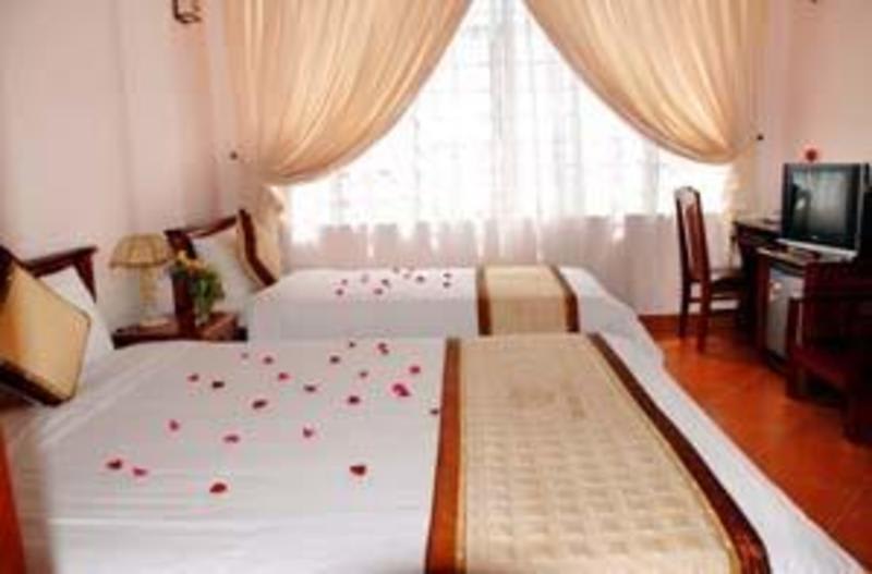 Holiday Diamond Hotel