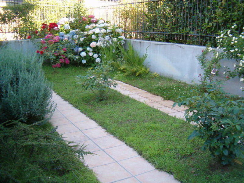 Airport Roof Garden