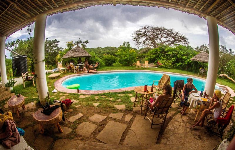 Distant Relatives Ecolodge & Backpackers