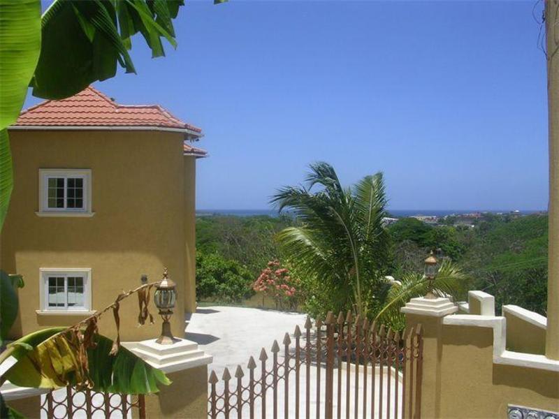 Paradise Westgate Hills in Montego Bay, Jamaica Book Apartments with