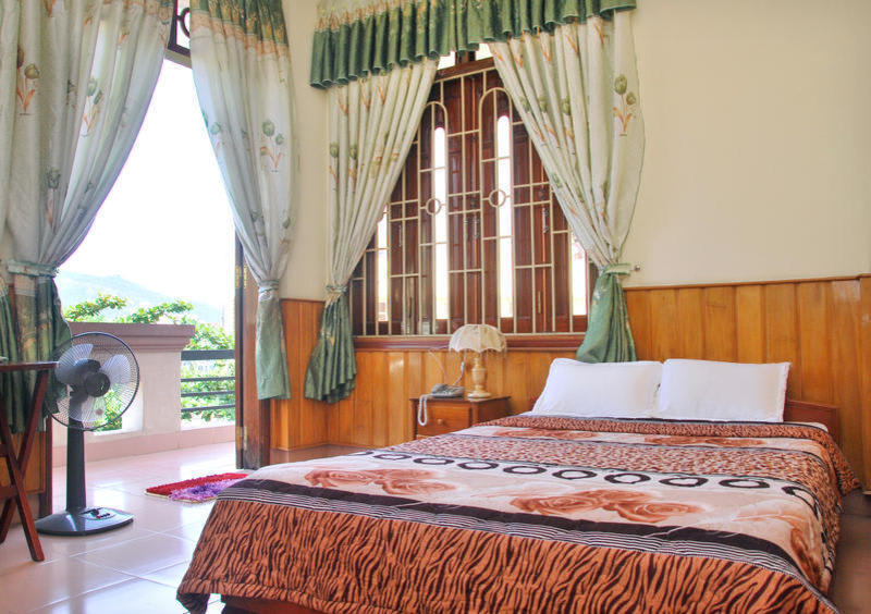 Hai Huong Hotel