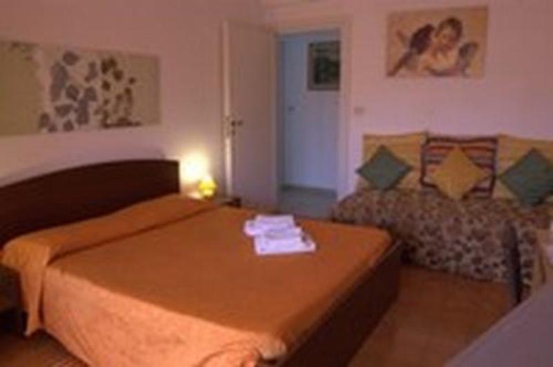 B&B Roma Vaticano In Rome, Italy - Book B&B's With Hostelworld.com