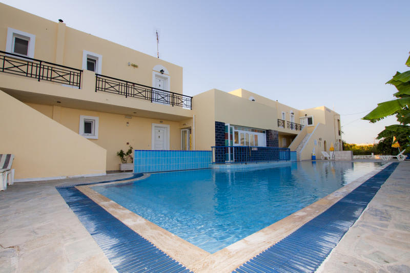 Manine Apartments