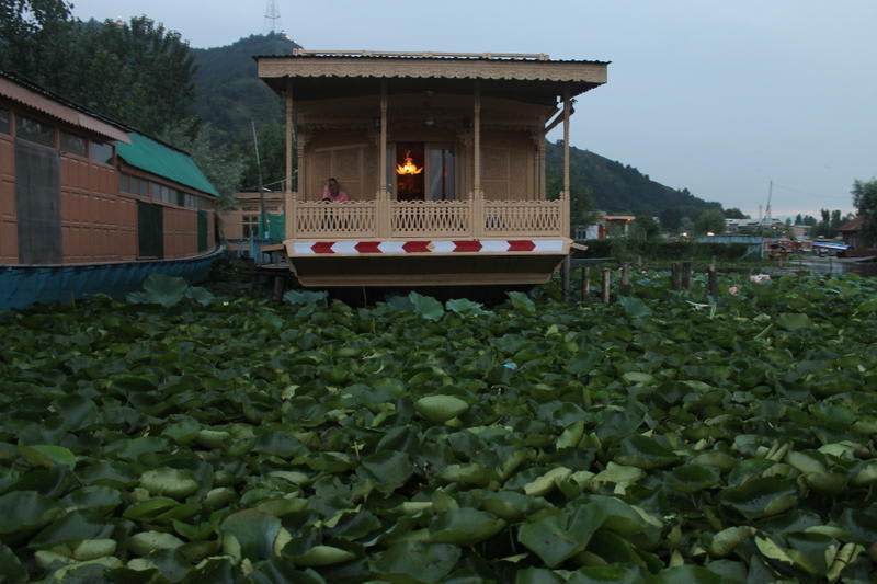 Lala Rukh Houseboats