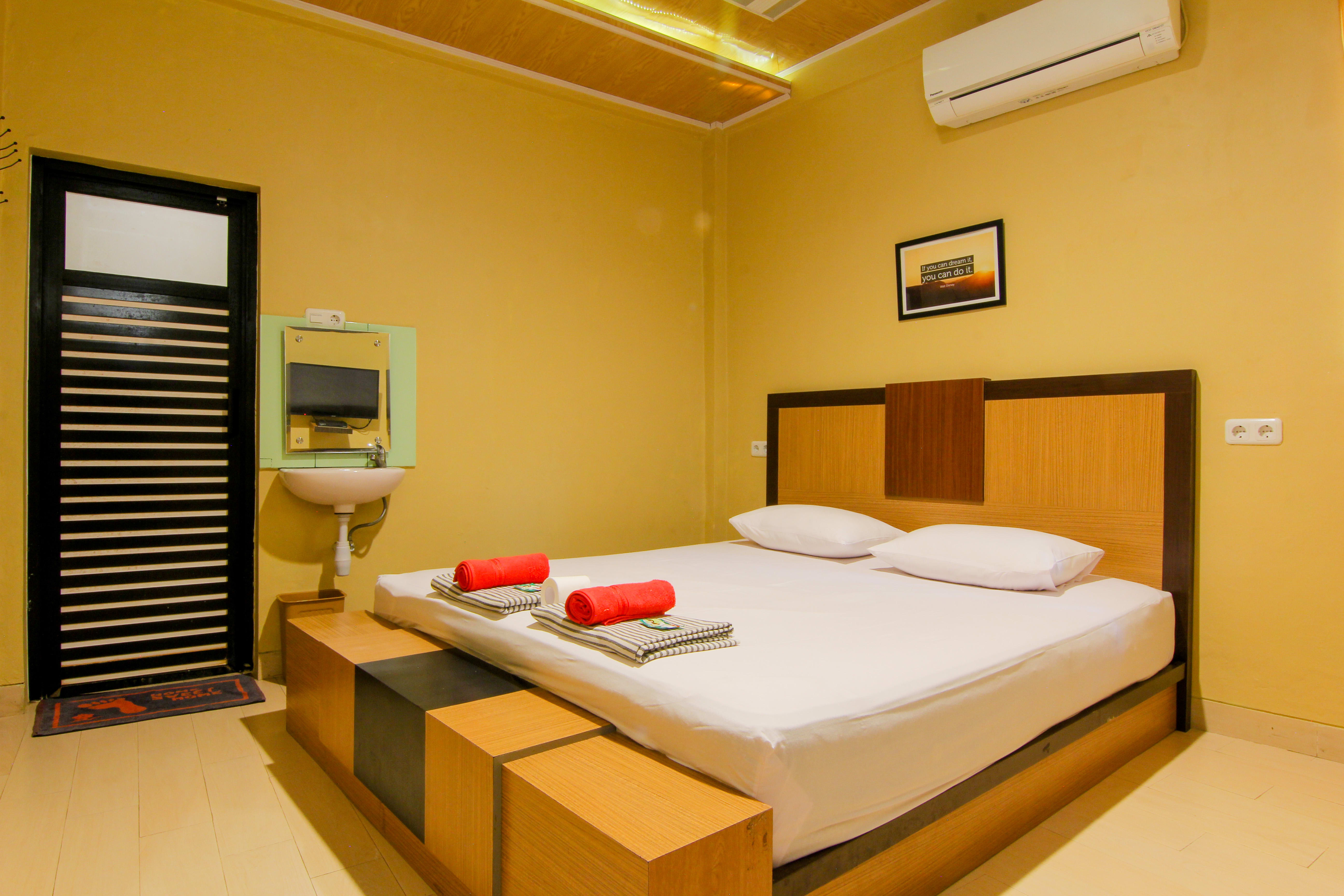 Yani Homestay Padang 2021 Prices And Reviews Hostelworld