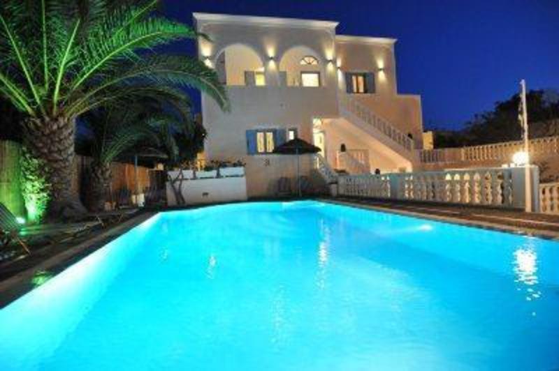 Stelios Place at Perissa Beach