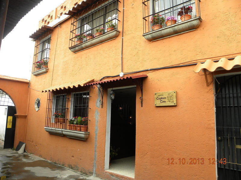 Hostel Capitan Tom