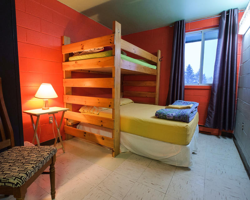 auberge-la-belle-verte-in-dunham-canada-find-cheap-hostels-and-rooms